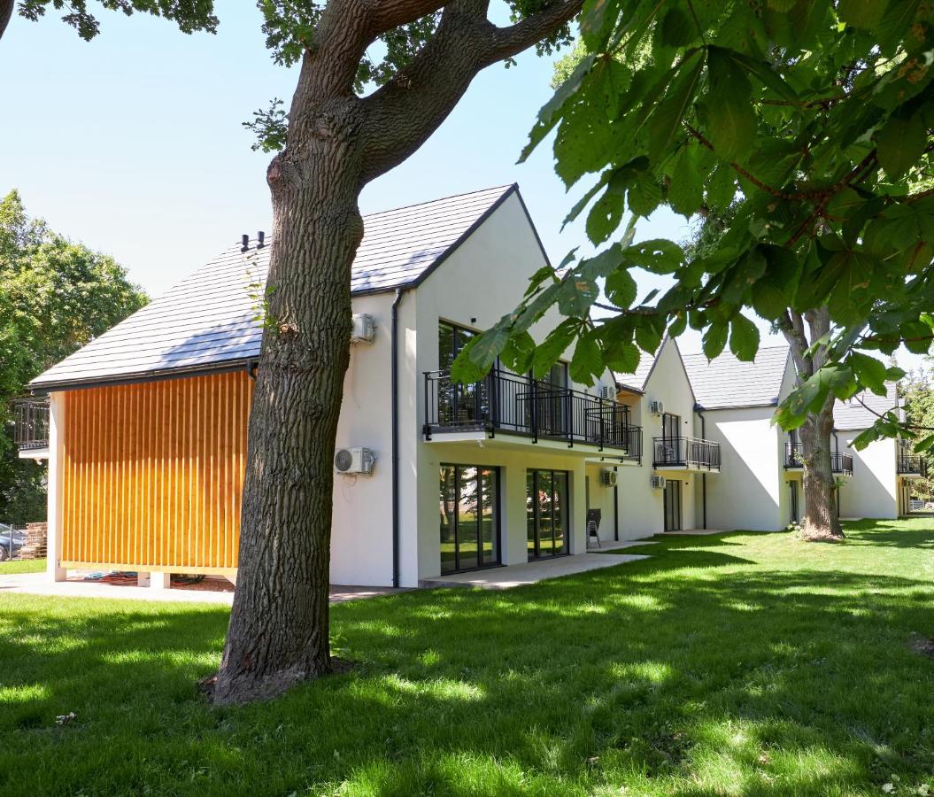 Apartamenty 7 Debow Pleśna Exteriér fotografie