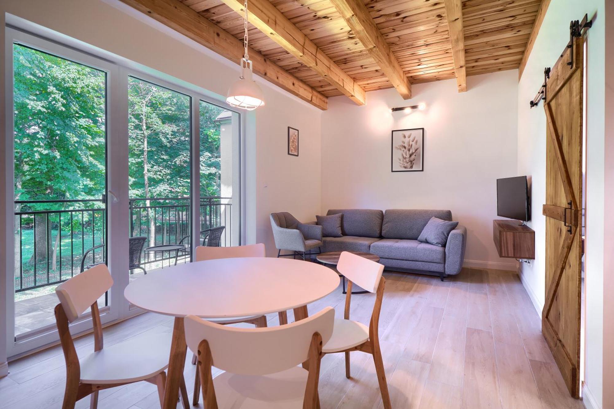 Apartamenty 7 Debow Pleśna Exteriér fotografie