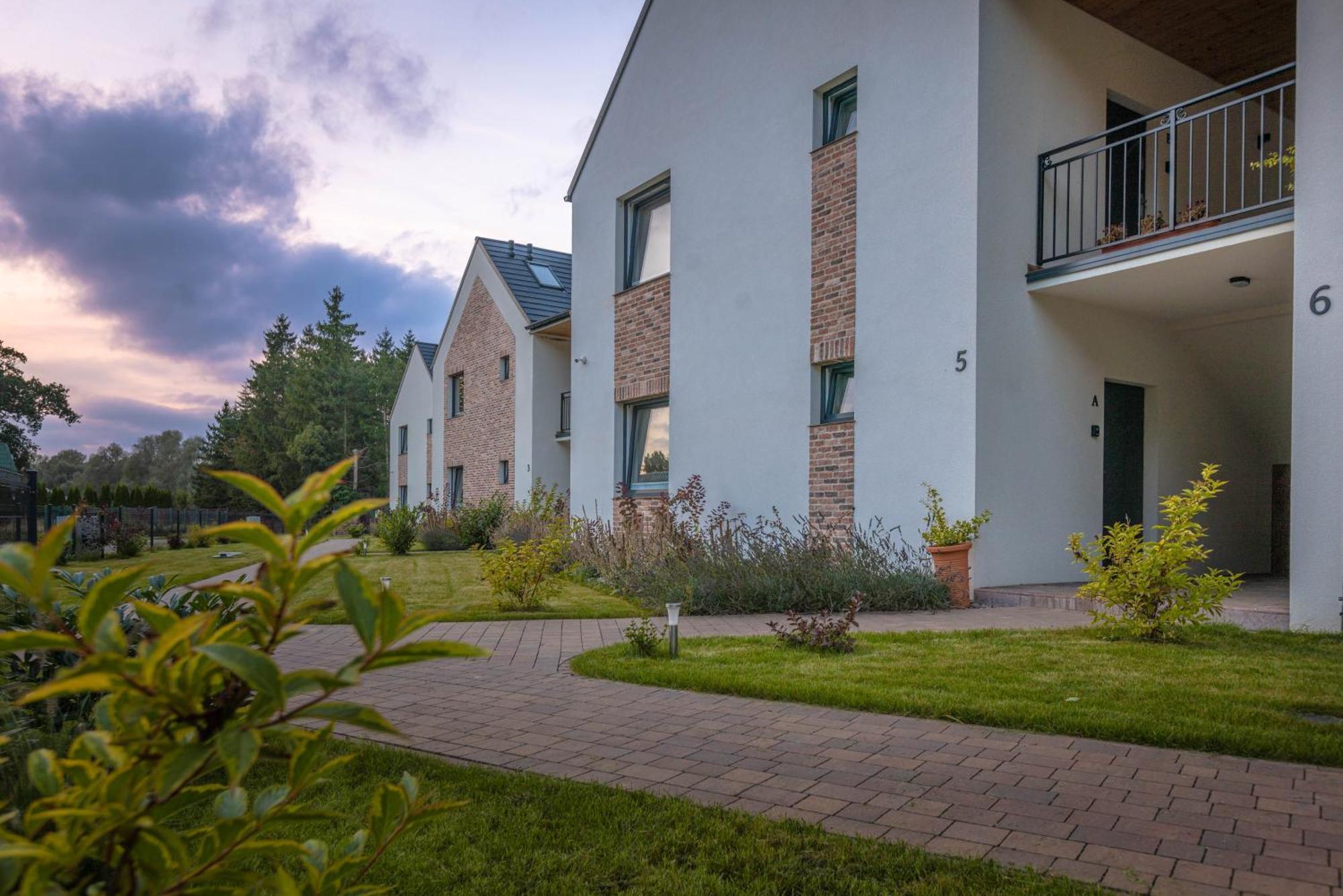Apartamenty 7 Debow Pleśna Exteriér fotografie